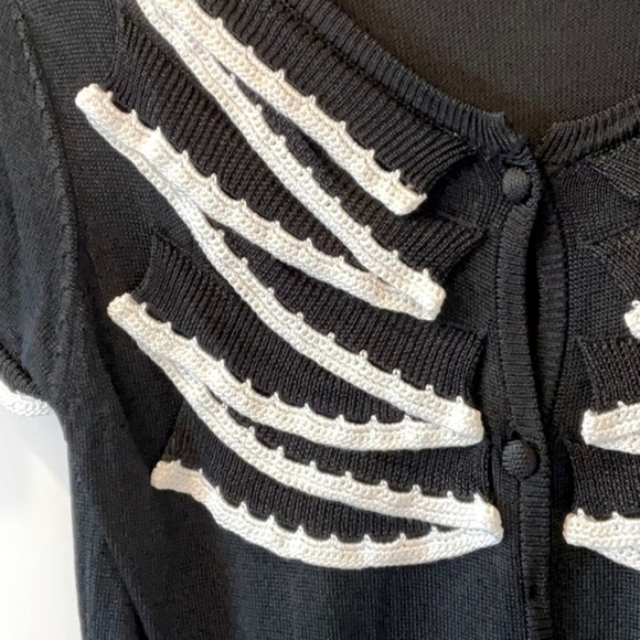 𝅺Next Black Short Sleeved Button Down - US 4 - Picture 4 of 8